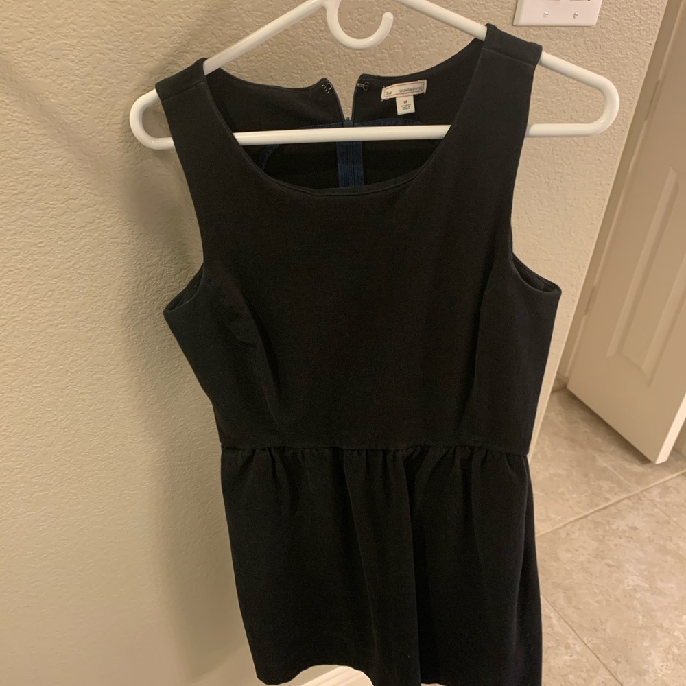 Gap Black Sleeveless Ponte Fit & Flare Dress